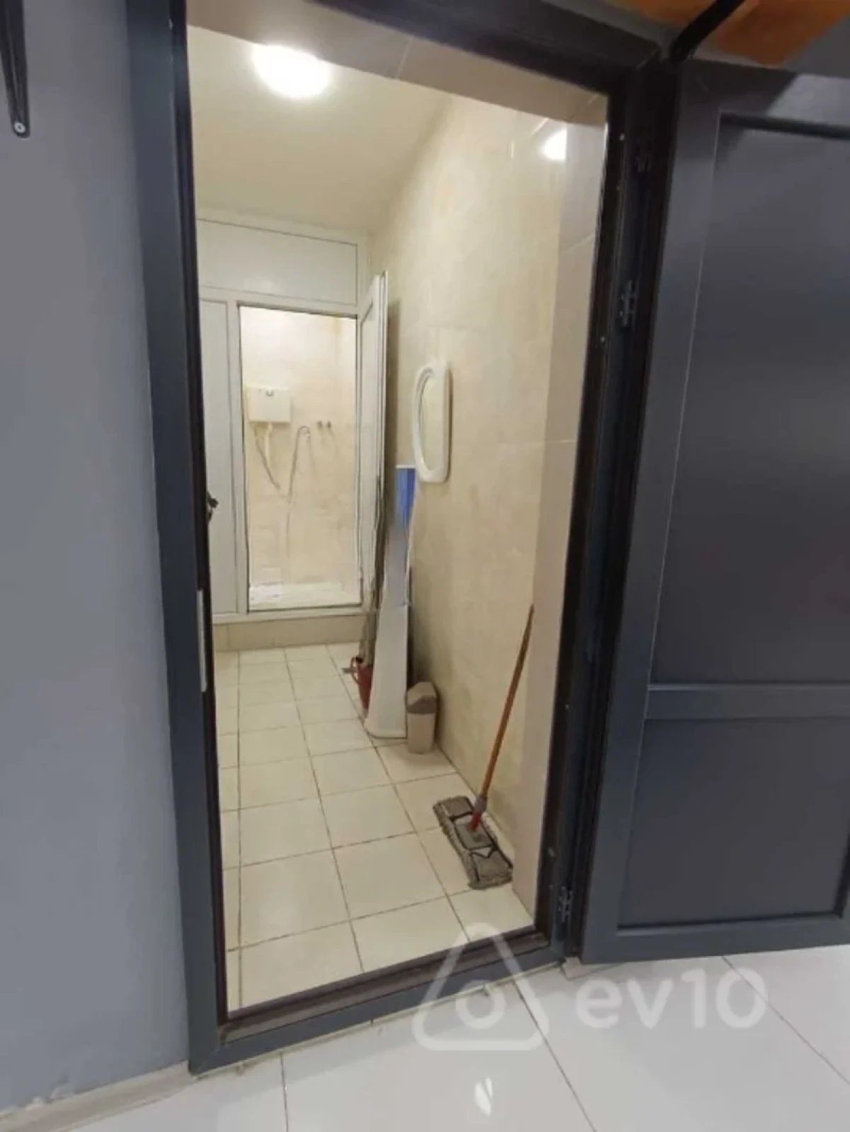 Kirayə verilir mənzil 200 m²