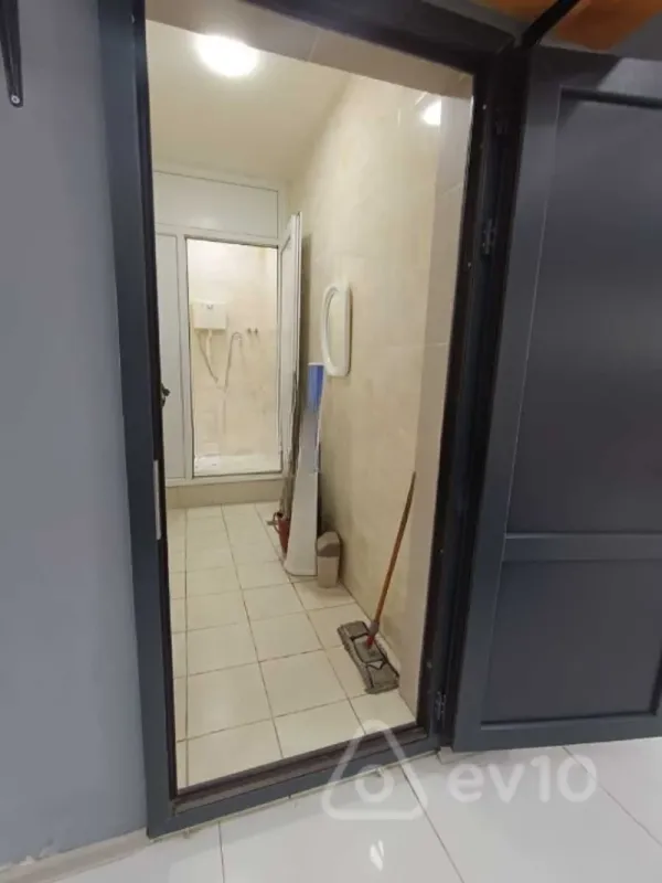 Kirayə verilir mənzil 200 m²