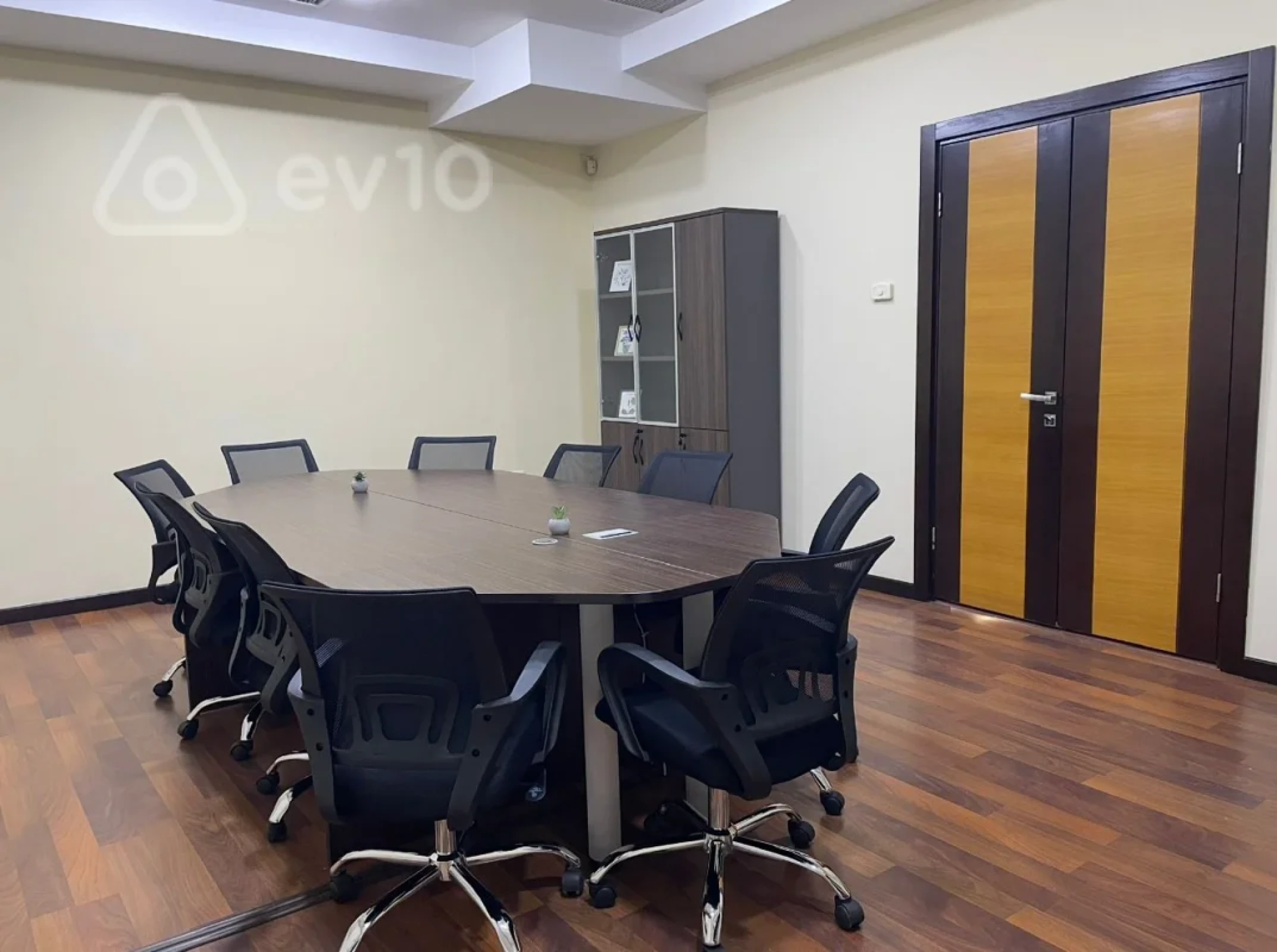 Kirayə verilir 2 otaqlı ofis 50 m²