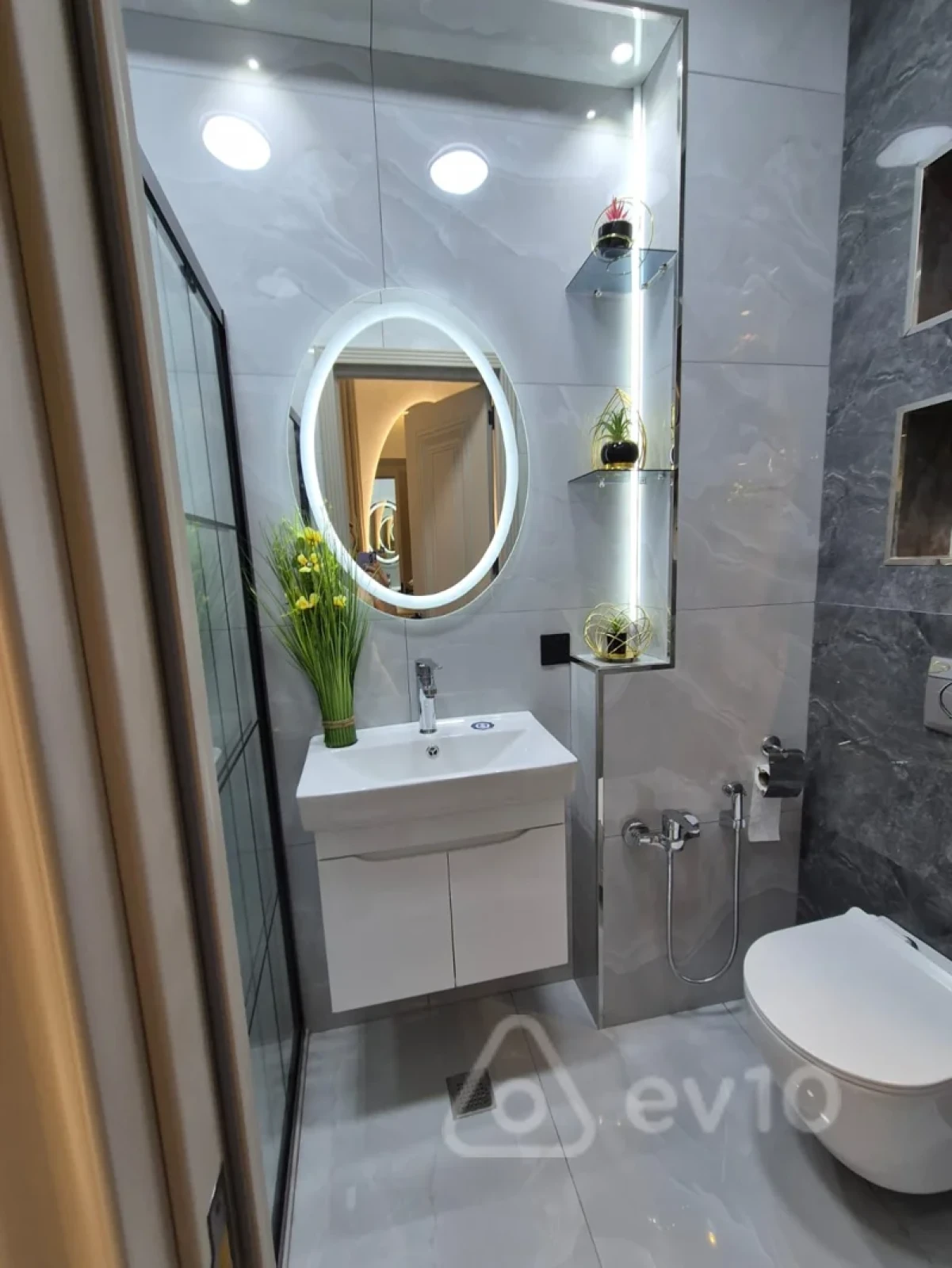 Kirayə verilir 2 otaqlı yeni tikili 65 m²