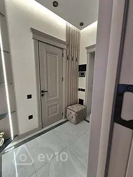 Kirayə verilir 2 otaqlı yeni tikili 65 m²
