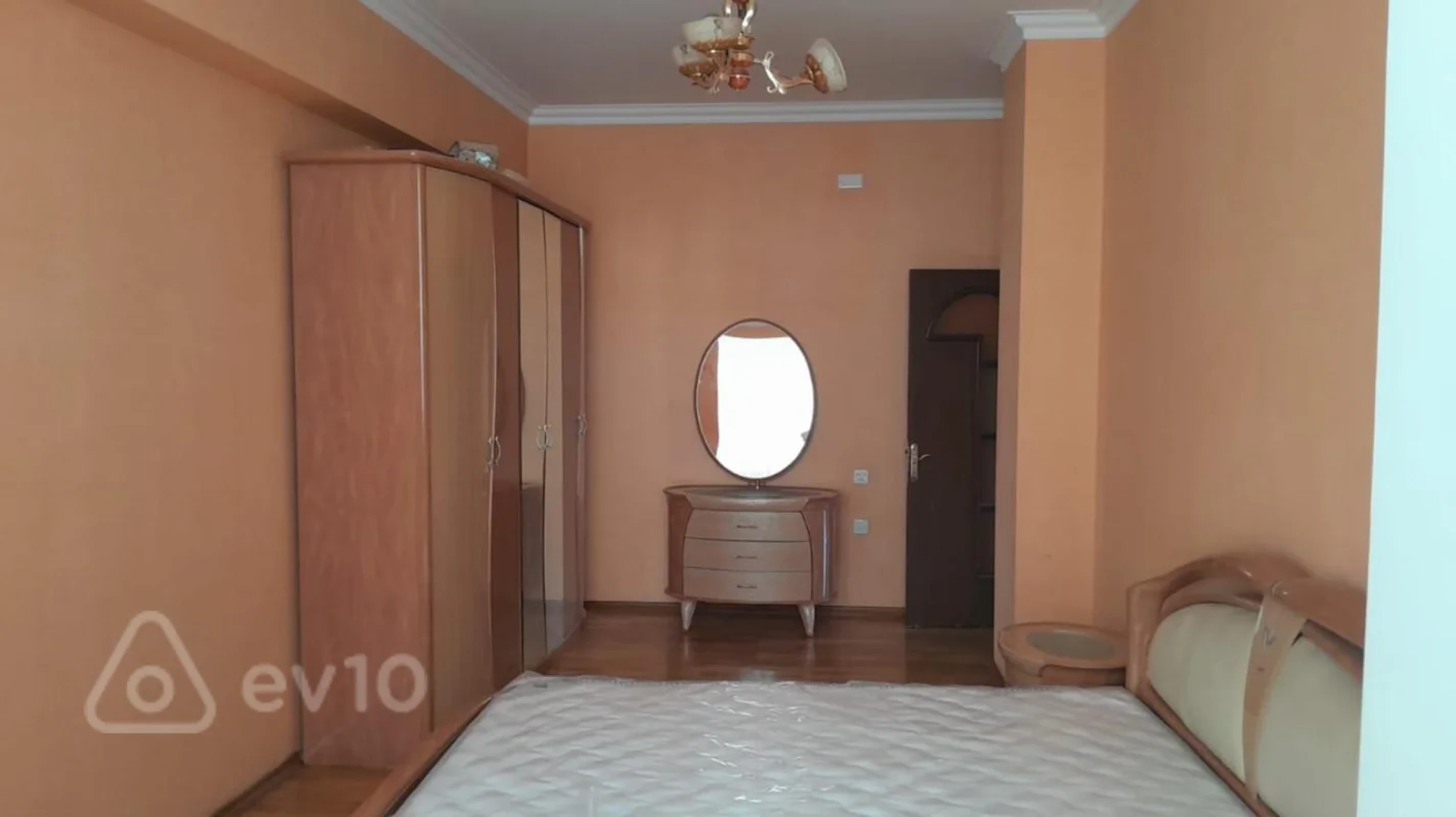 Kirayə verilir 3 otaqlı yeni tikili 120 m²