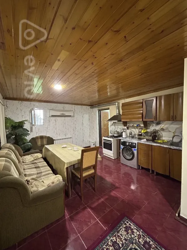 Kirayə verilir 3 otaqlı köhnə tikili 75 m²