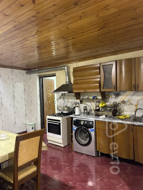 Kirayə verilir 3 otaqlı köhnə tikili 75 m²