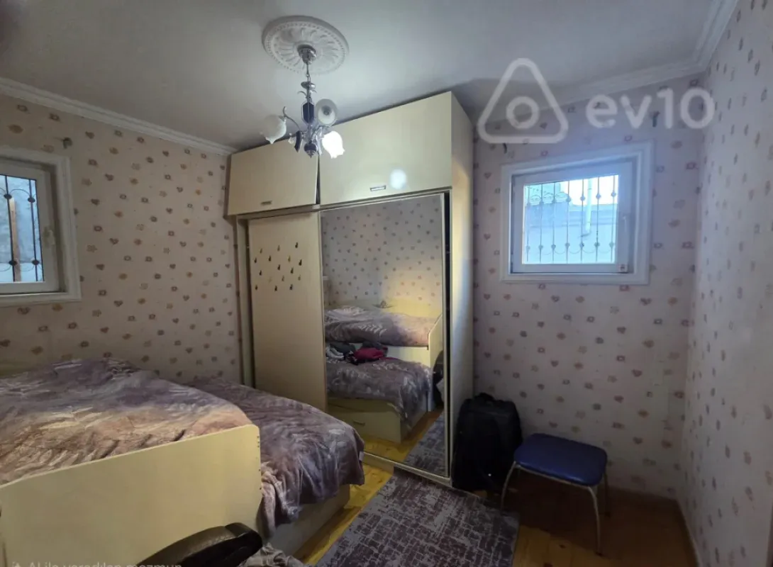 Satılır 3 otaqlı həyət evi 100 m²