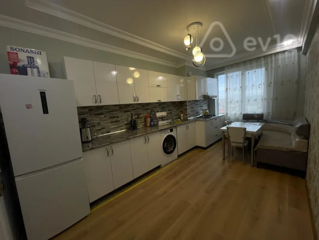 Kirayə verilir 3 otaqlı yeni tikili 120 m²