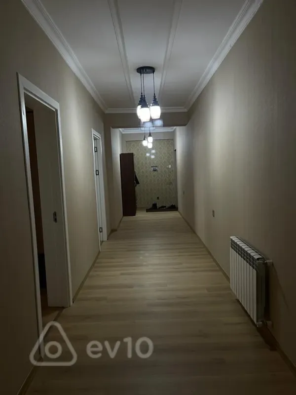 Kirayə verilir 3 otaqlı yeni tikili 120 m²