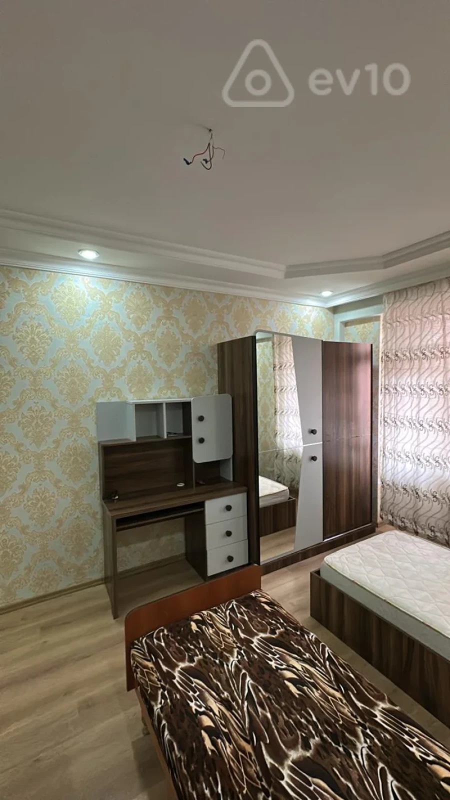 Kirayə verilir 3 otaqlı yeni tikili 120 m²