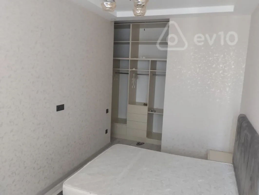 Kirayə verilir 3 otaqlı yeni tikili 90 m²