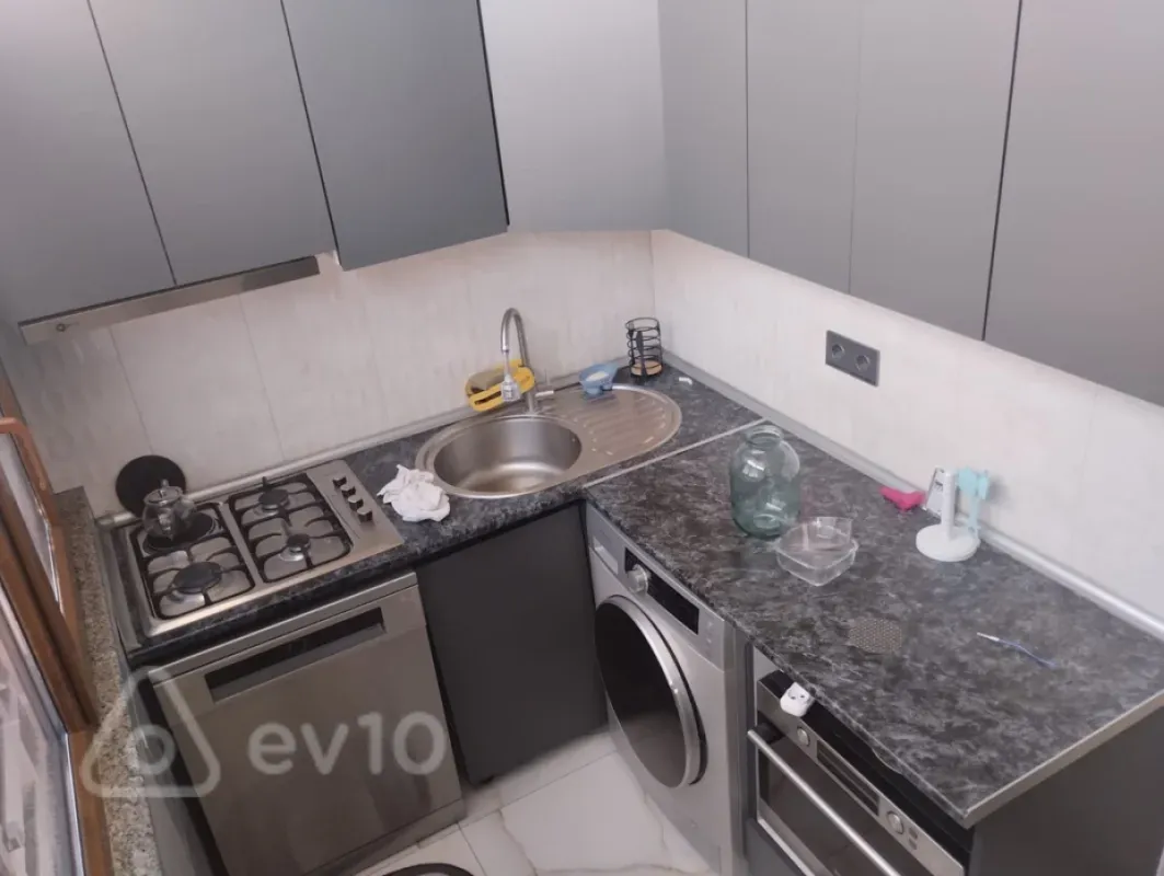 Kirayə verilir 3 otaqlı yeni tikili 90 m²