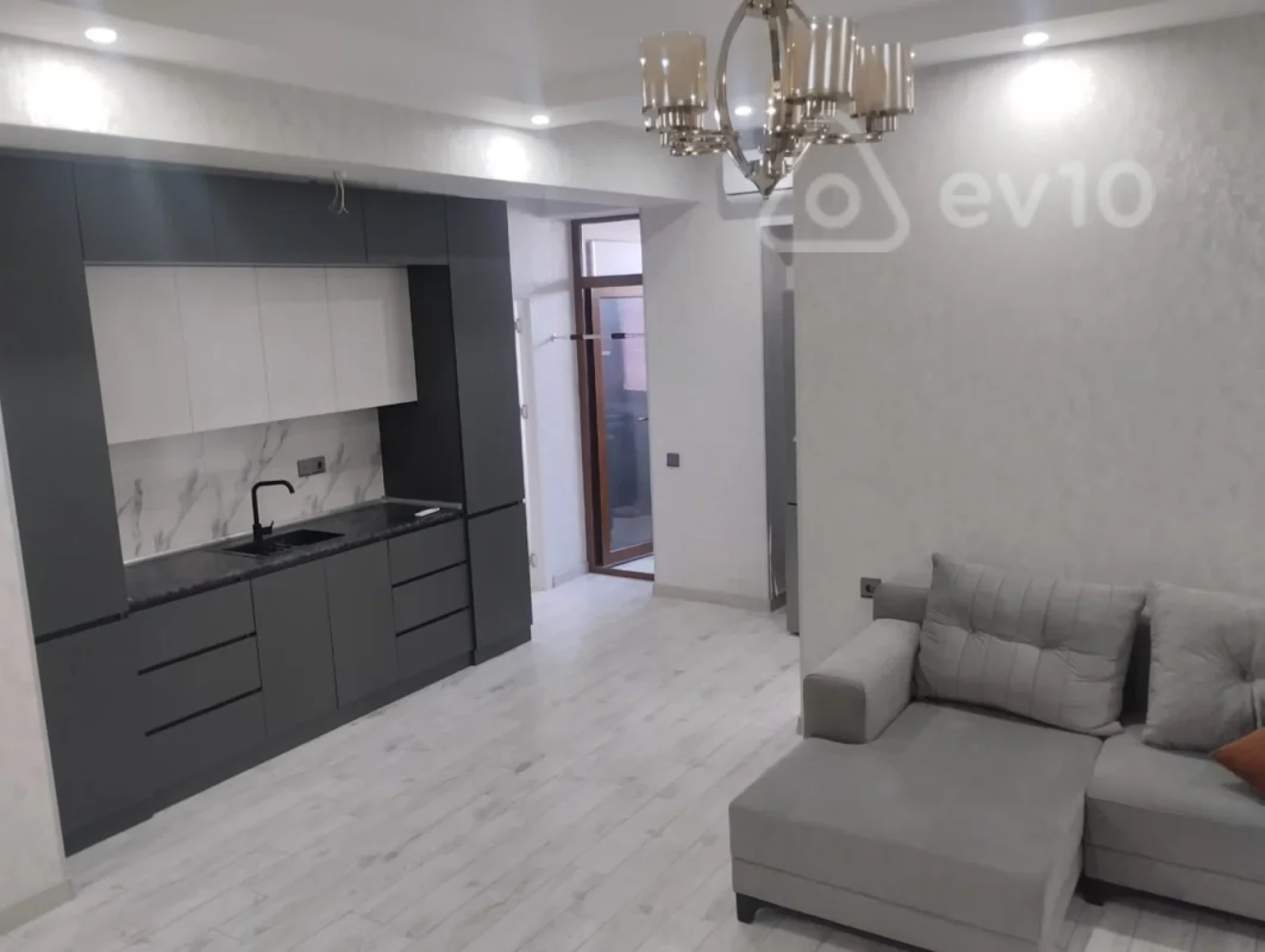 Kirayə verilir 3 otaqlı yeni tikili 90 m²