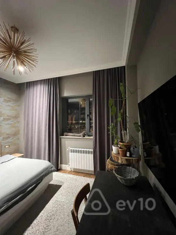 Kirayə verilir 3 otaqlı yeni tikili 157 m²