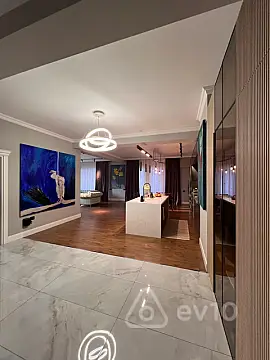 Kirayə verilir 3 otaqlı yeni tikili 157 m²