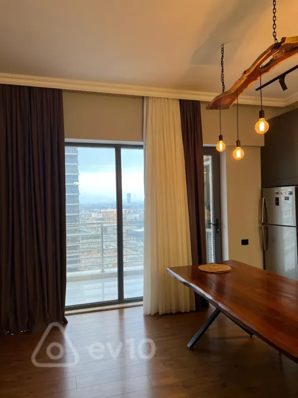 Kirayə verilir 3 otaqlı yeni tikili 157 m²