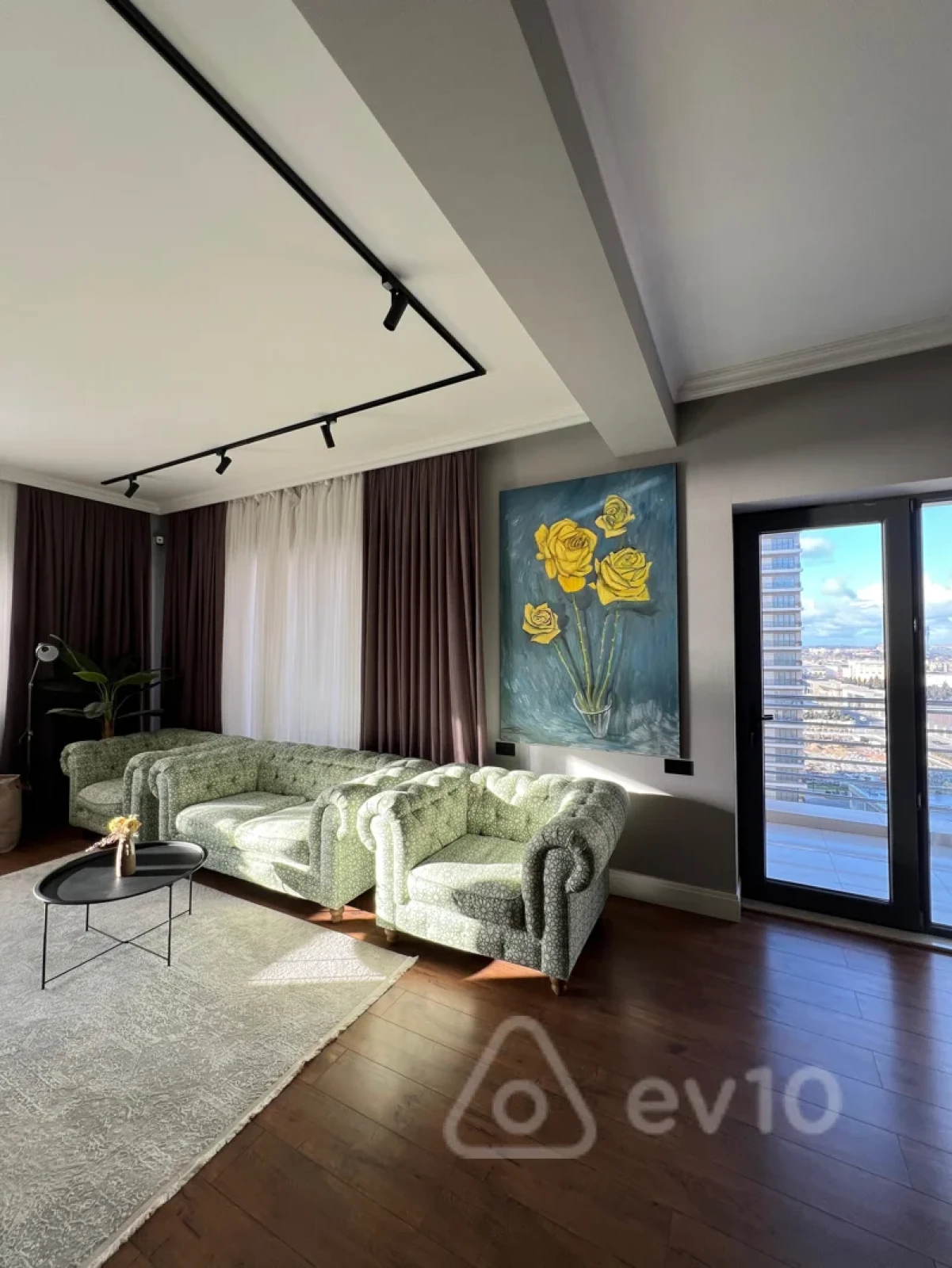 Kirayə verilir 3 otaqlı yeni tikili 157 m²