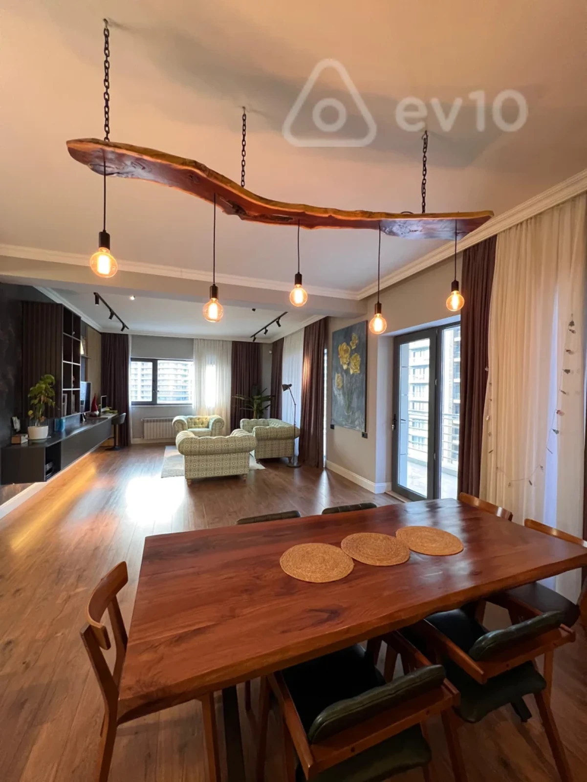 Kirayə verilir 3 otaqlı yeni tikili 157 m²