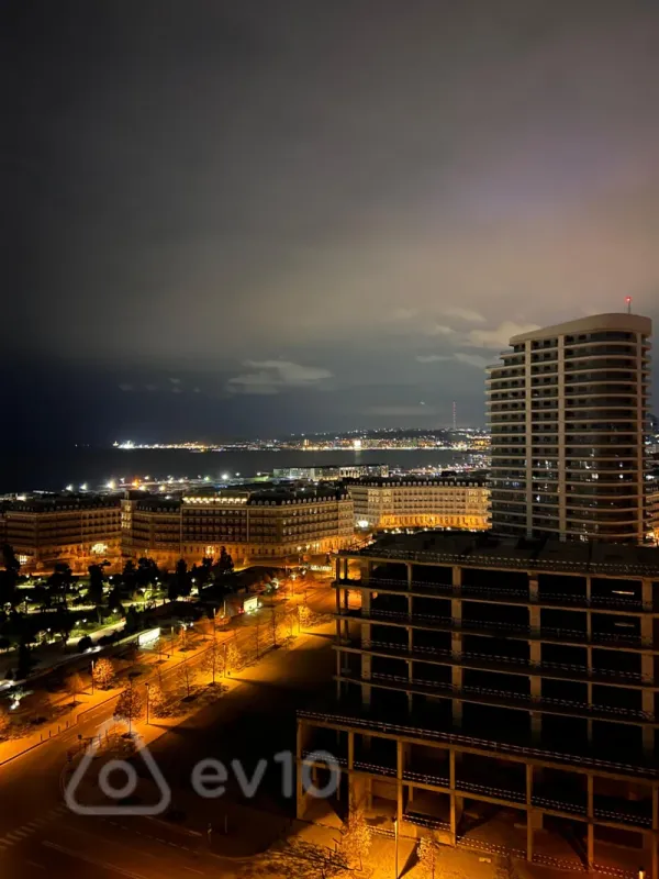 Kirayə verilir 3 otaqlı yeni tikili 157 m²