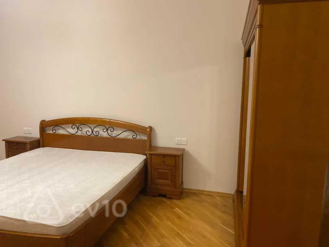 Kirayə verilir 7 otaqlı həyət evi 750 m²