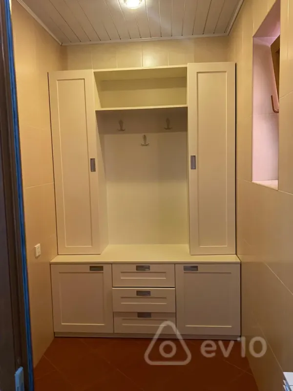 Kirayə verilir 7 otaqlı həyət evi 750 m²