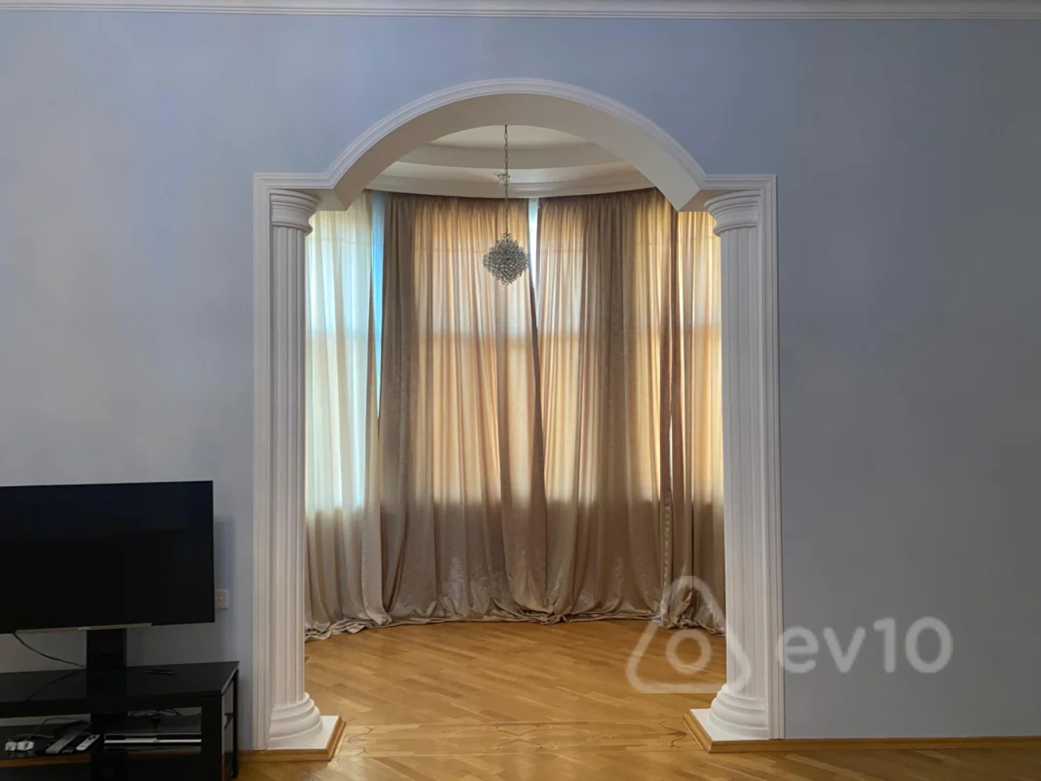 Kirayə verilir 7 otaqlı həyət evi 750 m²