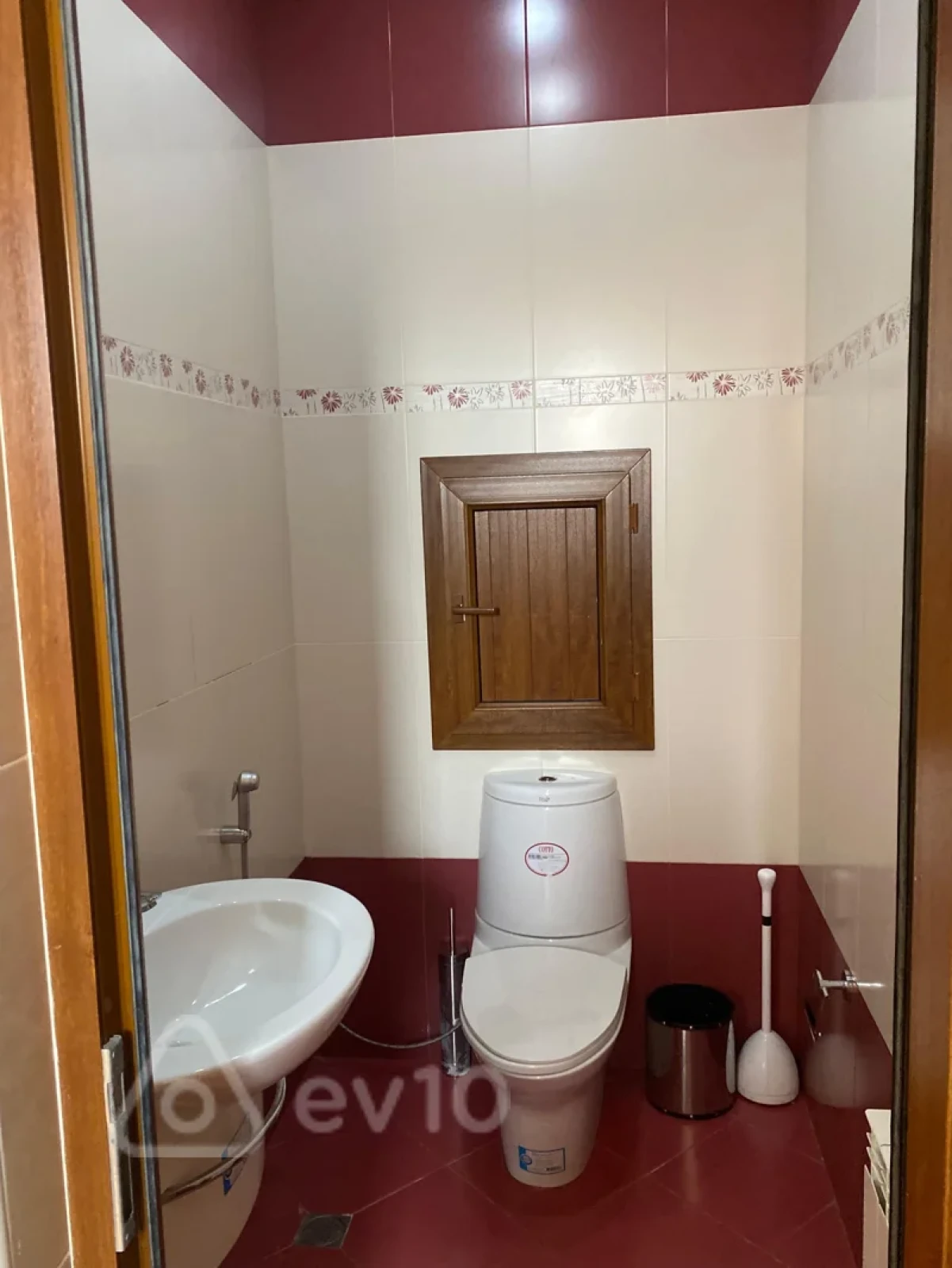 Kirayə verilir 7 otaqlı həyət evi 750 m²