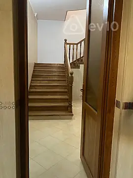 Kirayə verilir 7 otaqlı həyət evi 750 m²