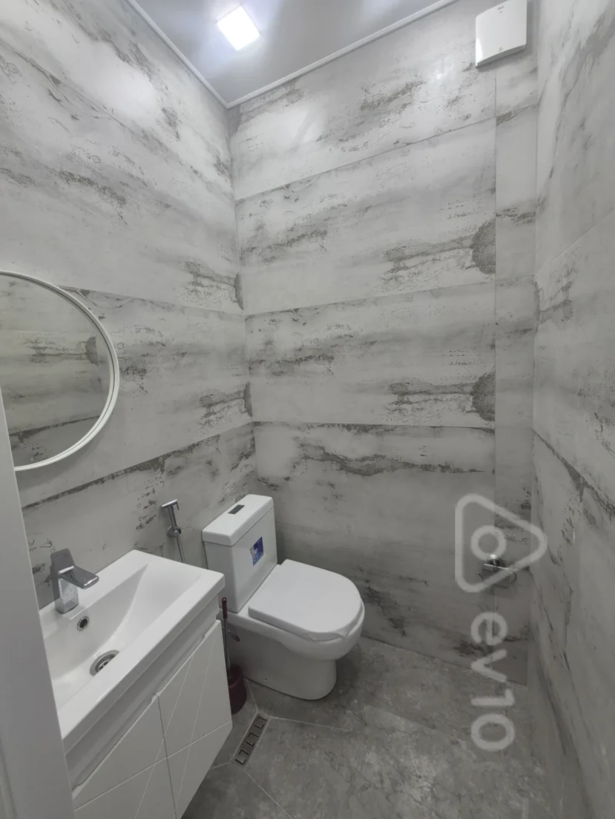 Kirayə verilir 2 otaqlı yeni tikili 90 m²