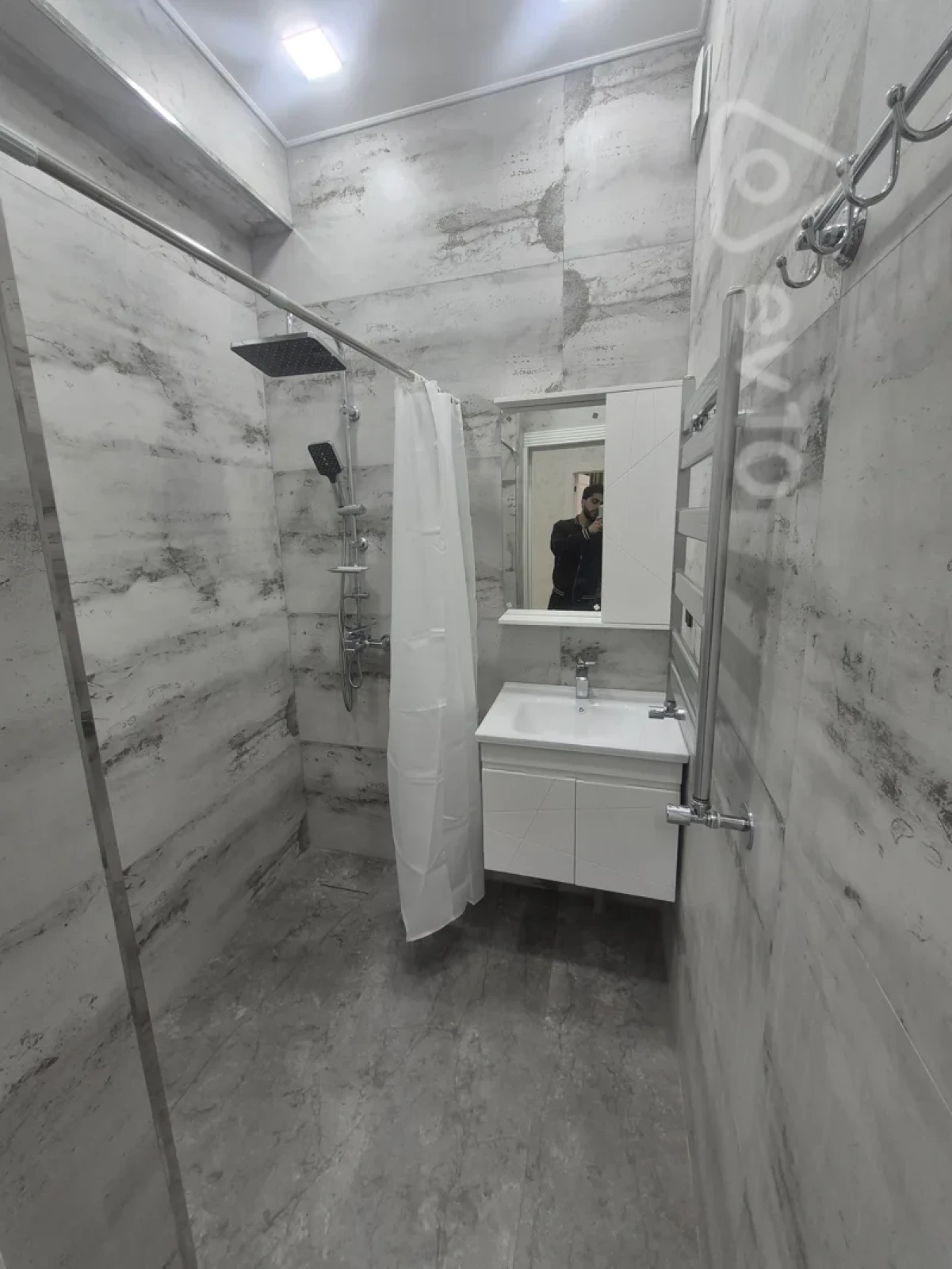 Kirayə verilir 2 otaqlı yeni tikili 90 m²