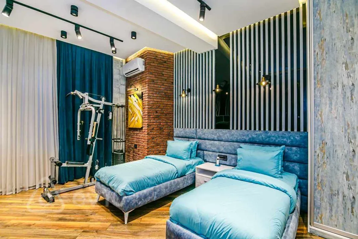 Kirayə verilir 5 otaqlı yeni tikili 245 m²