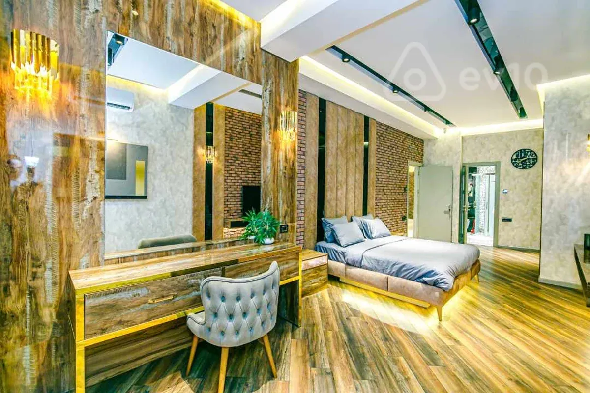 Kirayə verilir 5 otaqlı yeni tikili 245 m²