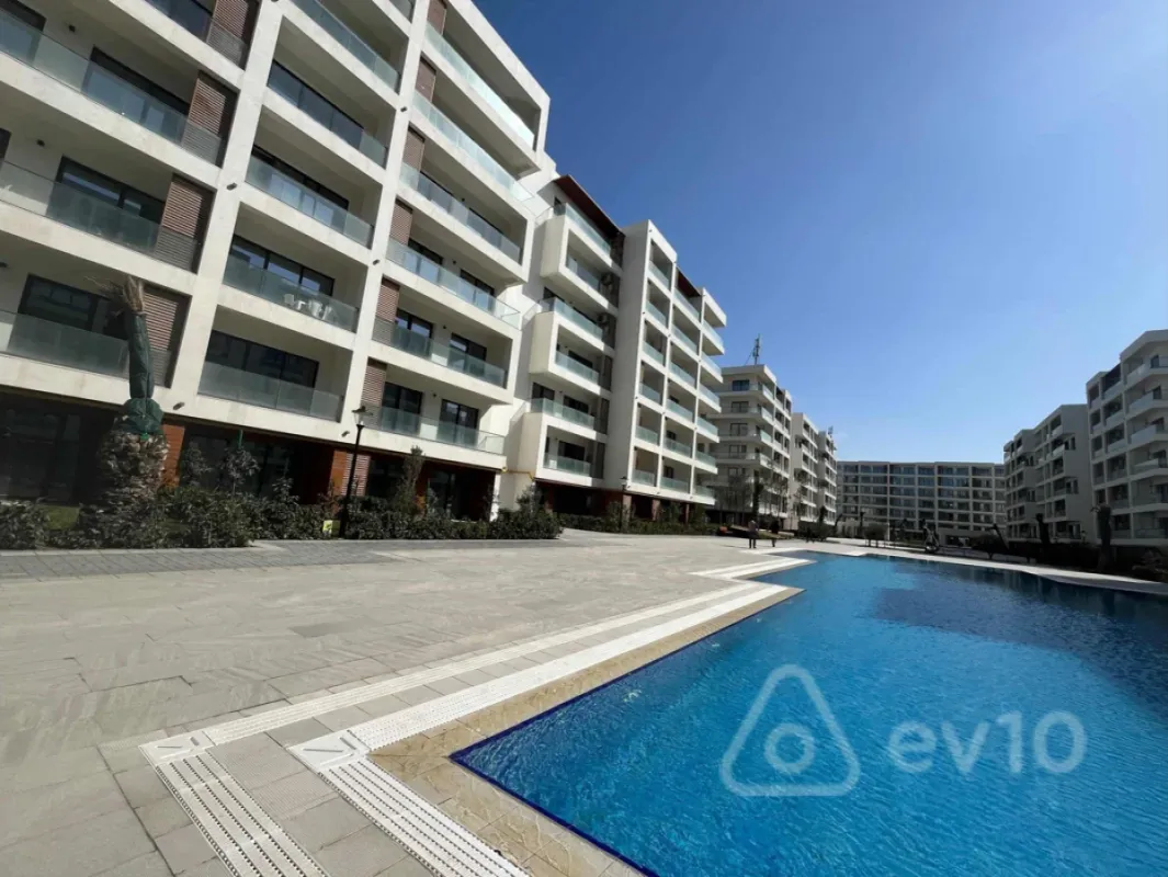 Kirayə verilir 3 otaqlı yeni tikili 160 m²