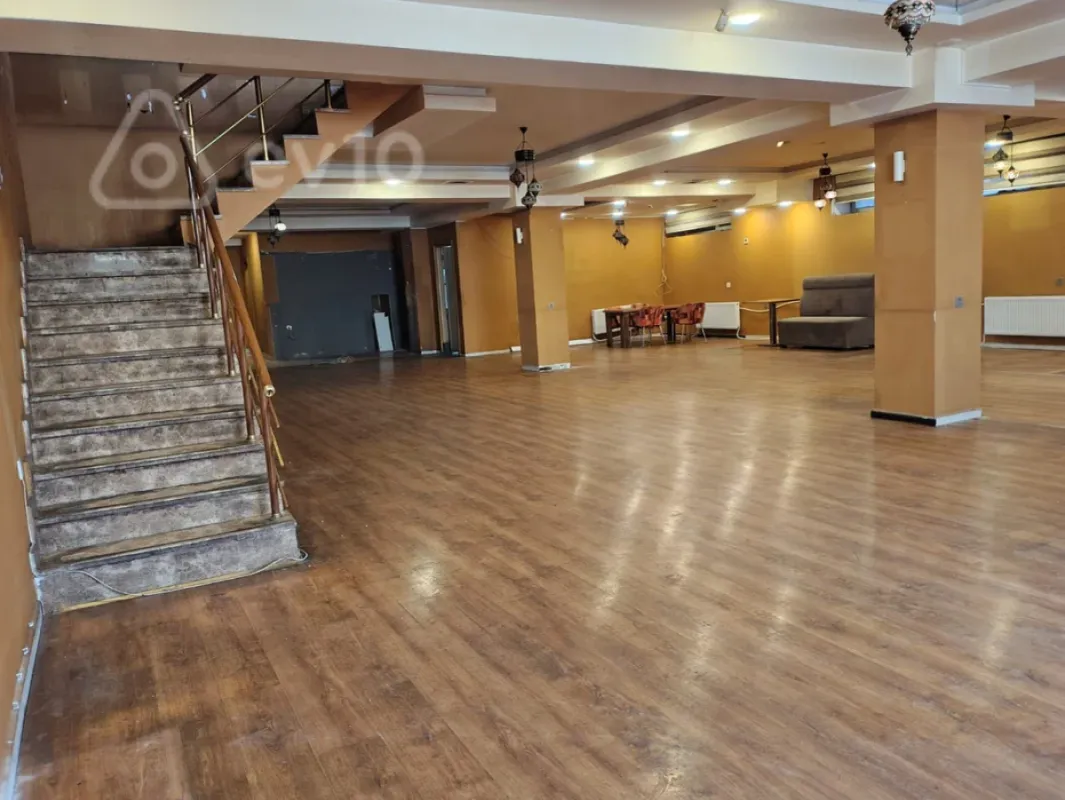 Kirayə verilir mənzil 450 m²