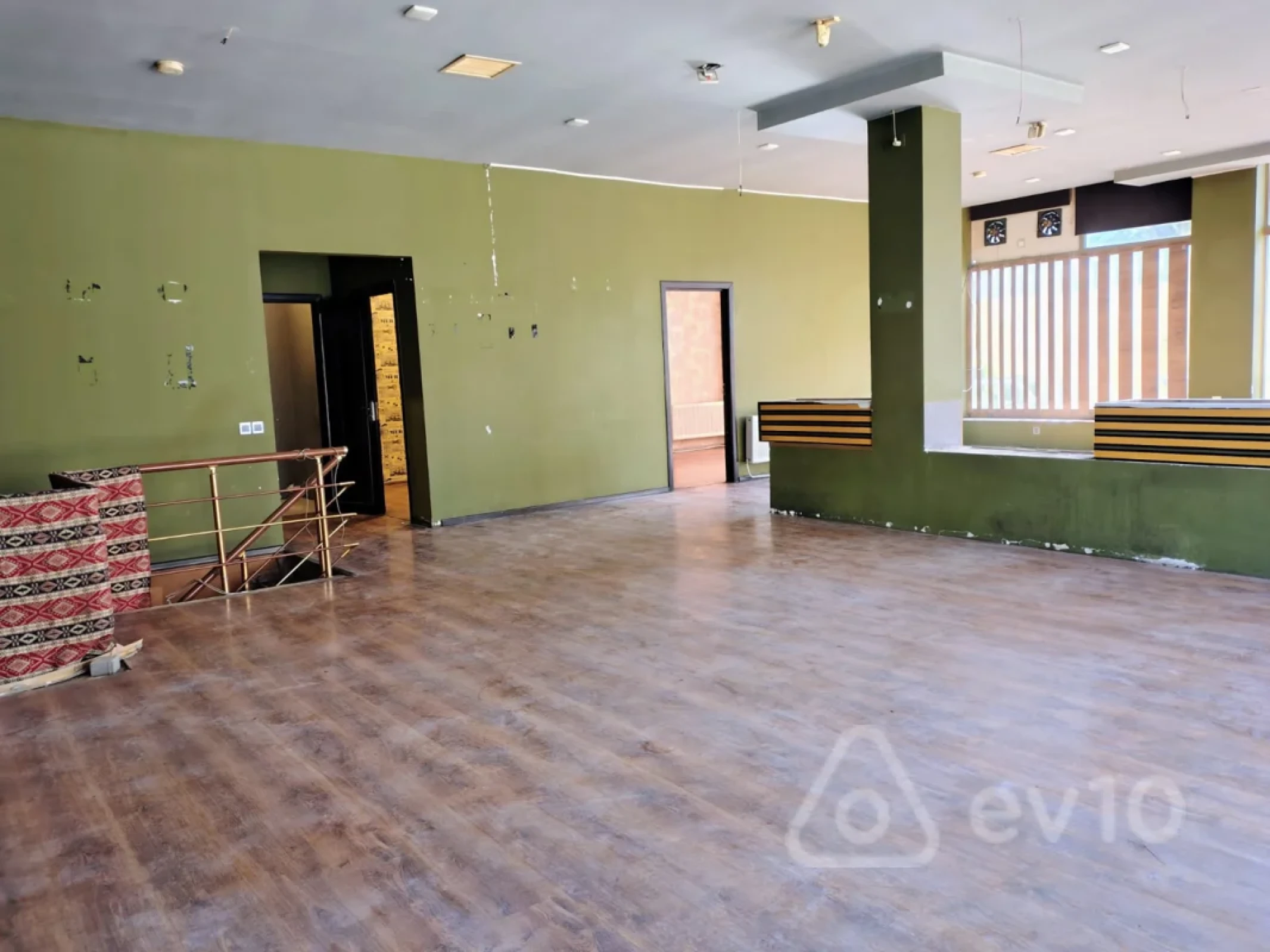 Kirayə verilir mənzil 450 m²