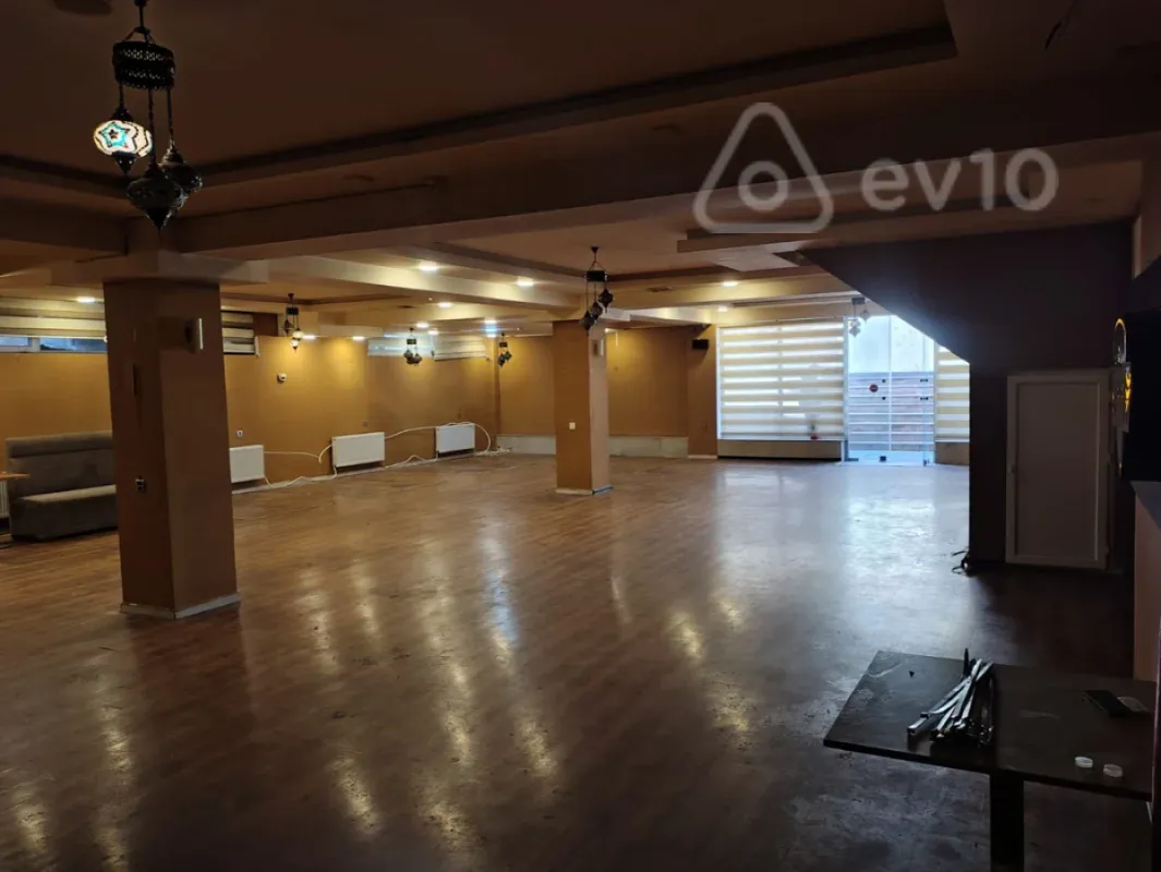 Kirayə verilir mənzil 450 m²