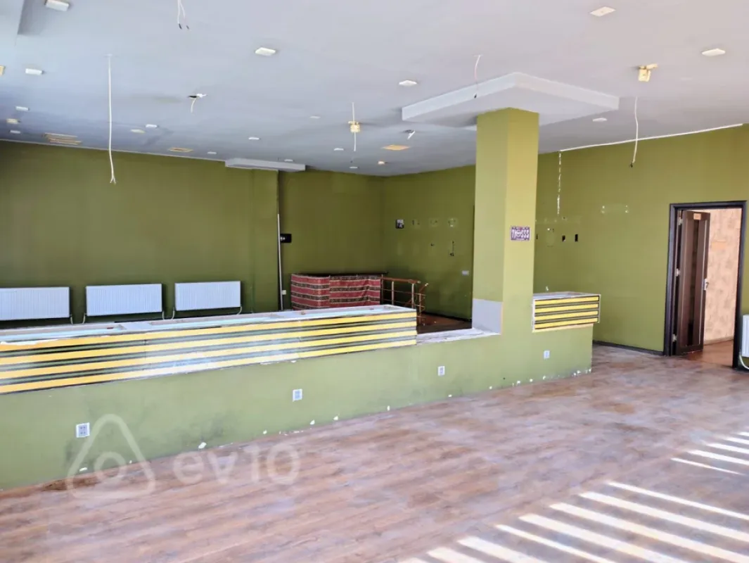 Kirayə verilir mənzil 450 m²