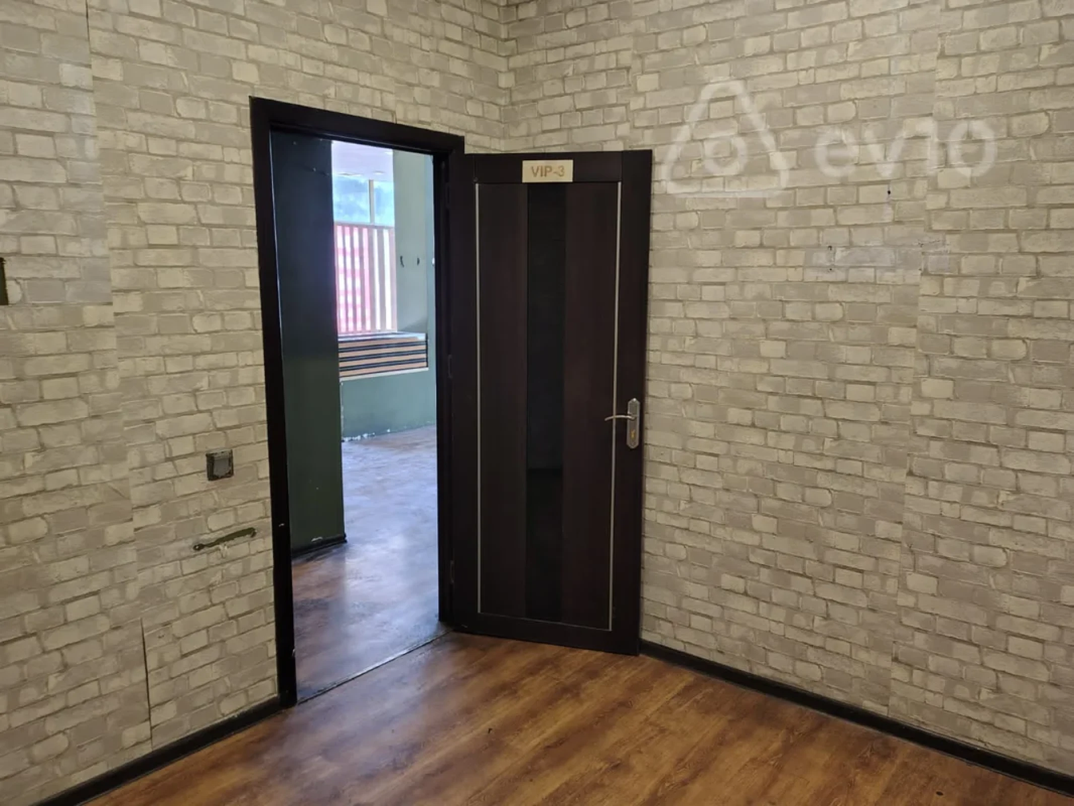 Kirayə verilir mənzil 450 m²