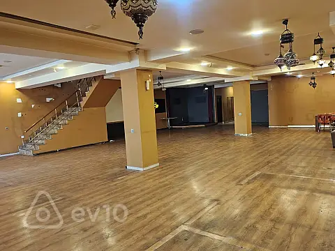 Kirayə verilir mənzil 450 m²