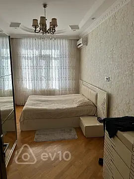 Kirayə verilir 3 otaqlı yeni tikili 100 m²