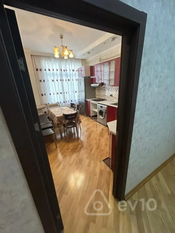 Kirayə verilir 3 otaqlı yeni tikili 100 m²