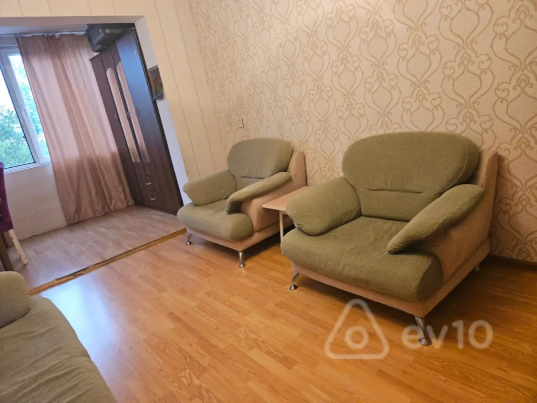 Kirayə verilir 1 otaqlı köhnə tikili 40 m²