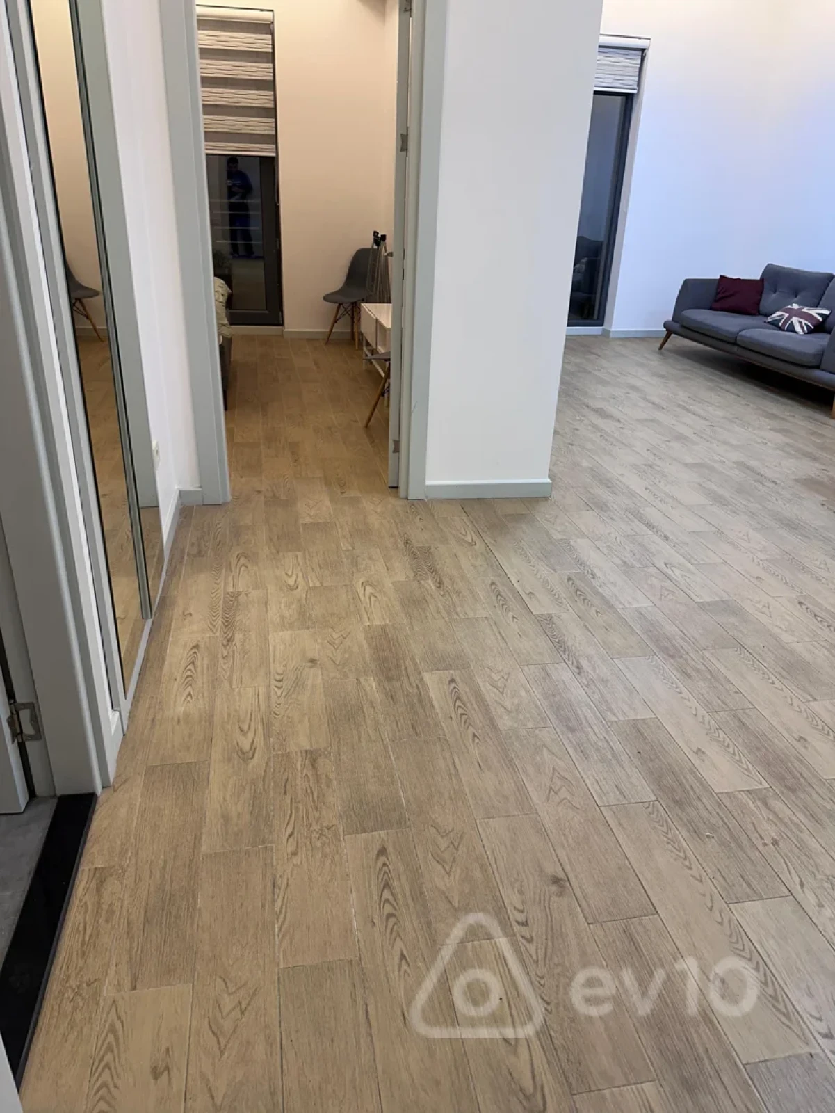Kirayə verilir 2 otaqlı yeni tikili 65 m²
