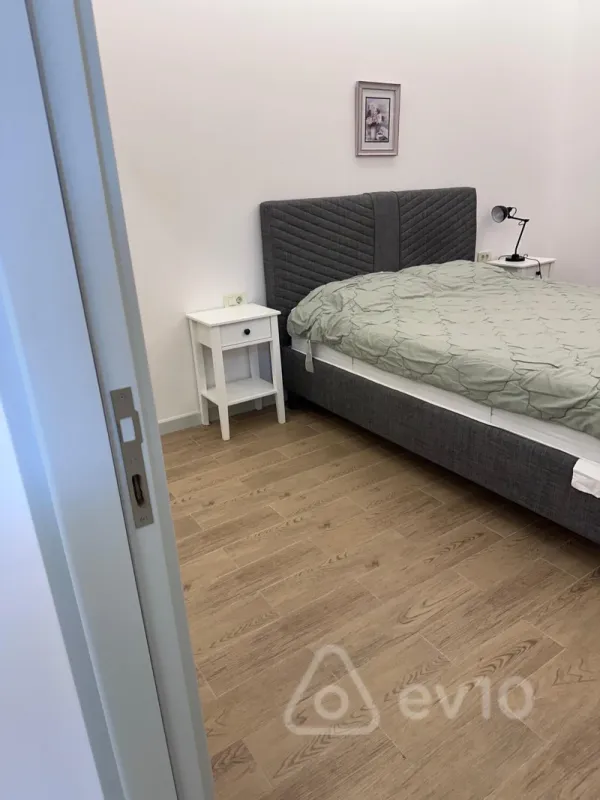 Kirayə verilir 2 otaqlı yeni tikili 65 m²