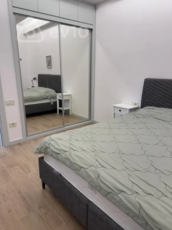 Kirayə verilir 2 otaqlı yeni tikili 65 m²
