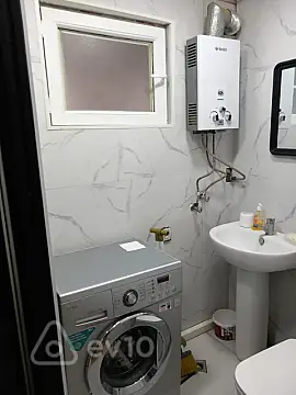 Kirayə verilir 2 otaqlı köhnə tikili 35 m²