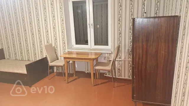 Kirayə verilir 1 otaqlı köhnə tikili 50 m²