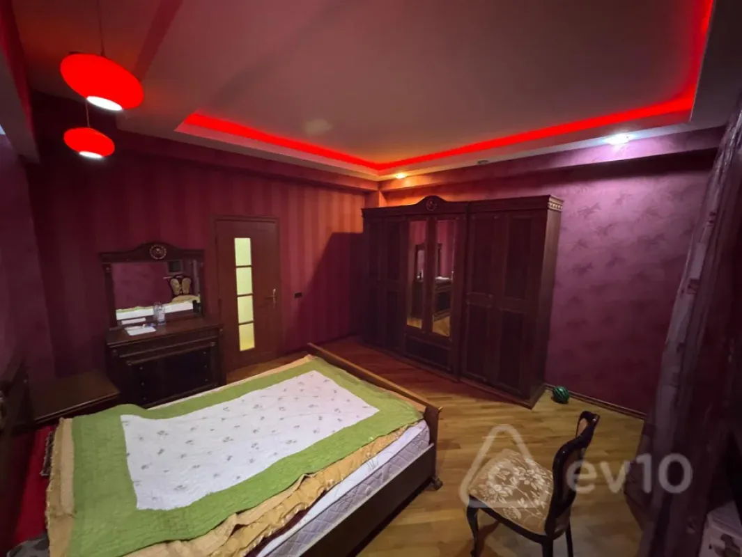 Kirayə verilir 3 otaqlı yeni tikili 100 m²