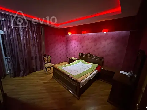 Kirayə verilir 3 otaqlı yeni tikili 100 m²