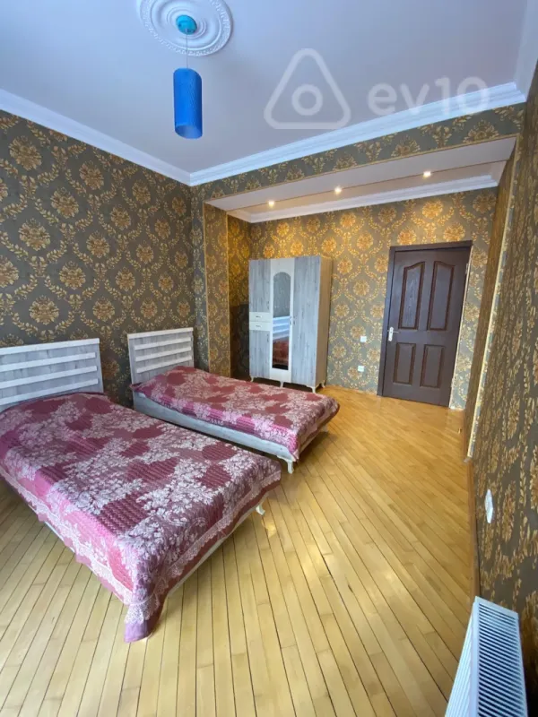 Kirayə verilir 3 otaqlı yeni tikili 115 m²
