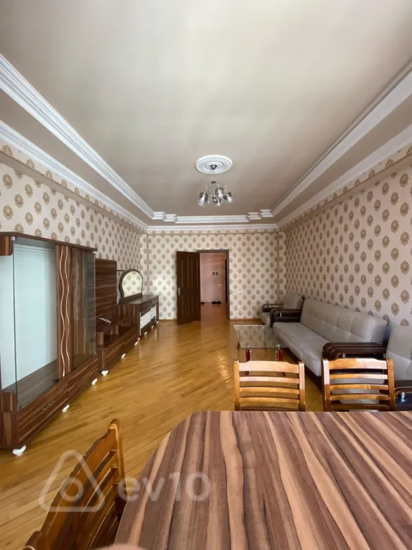 Kirayə verilir 3 otaqlı yeni tikili 115 m²