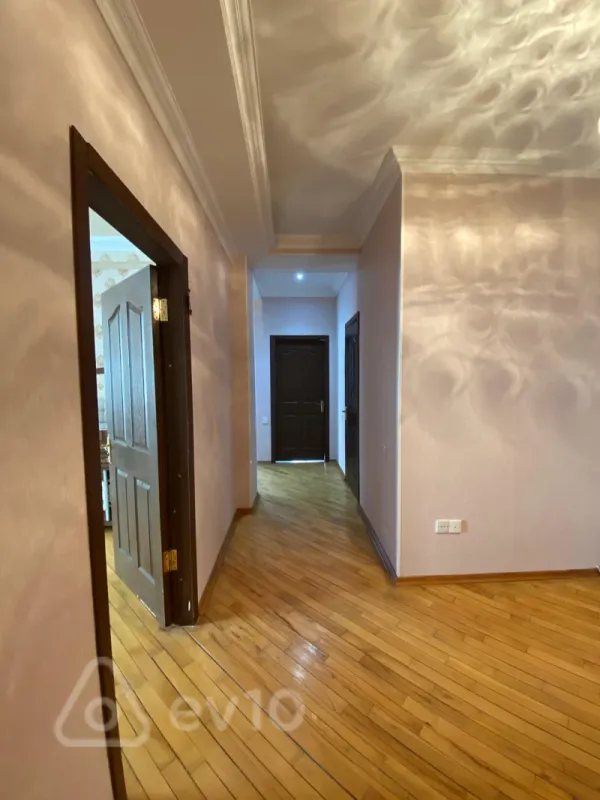 Kirayə verilir 3 otaqlı yeni tikili 115 m²
